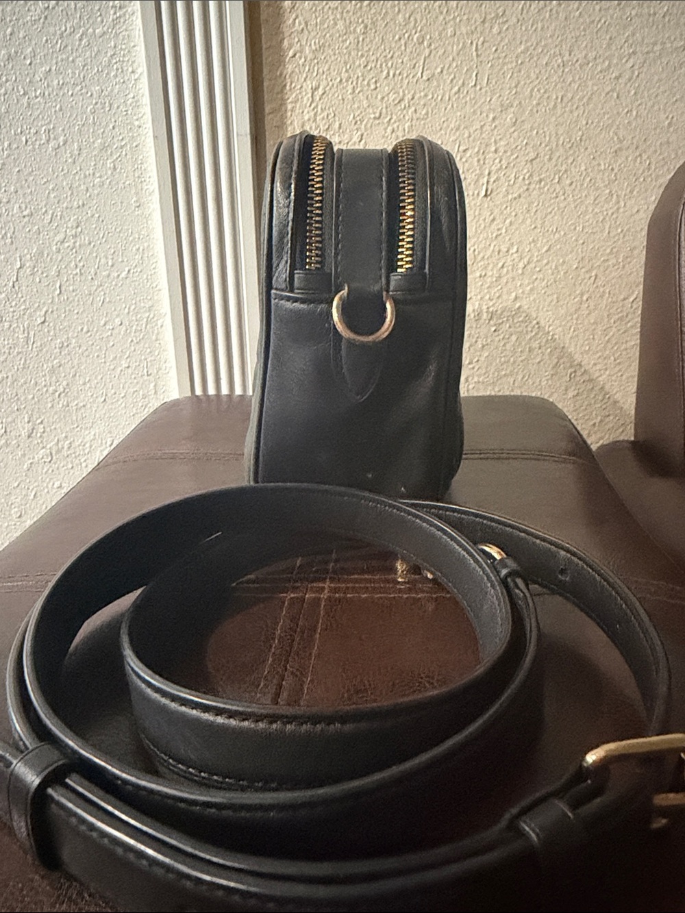 Coach Black Quilted Leather crossbody jet Bag with Gold Hardware - Picture 4 of 12